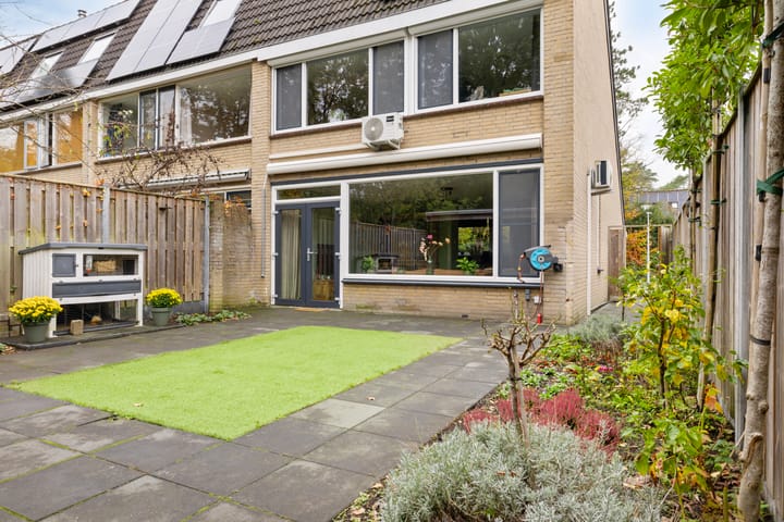 Photo 36 of Travertin 30