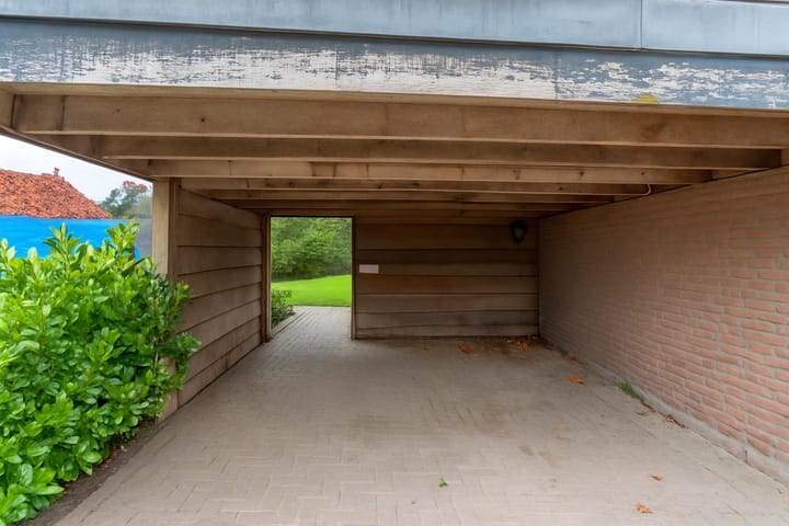 Photo 12 of Spoorstraat 58