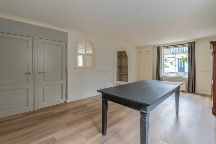 Photo 38 of Spoorstraat 58