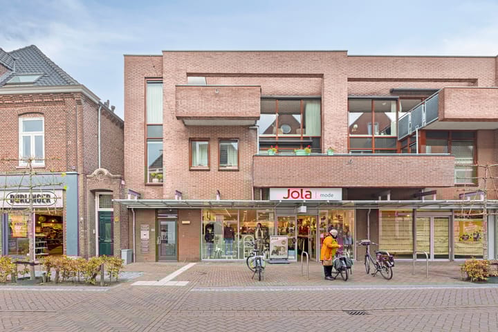 Photo 39 of Hoofdstraat 81-D