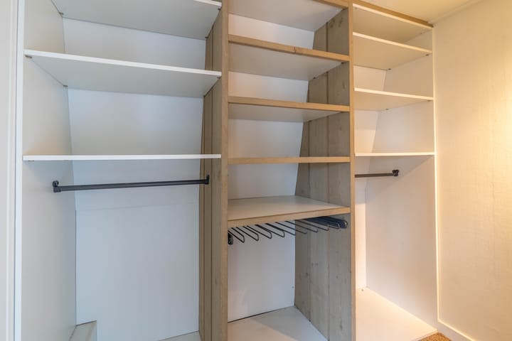 Photo 50 of Spoorstraat 58