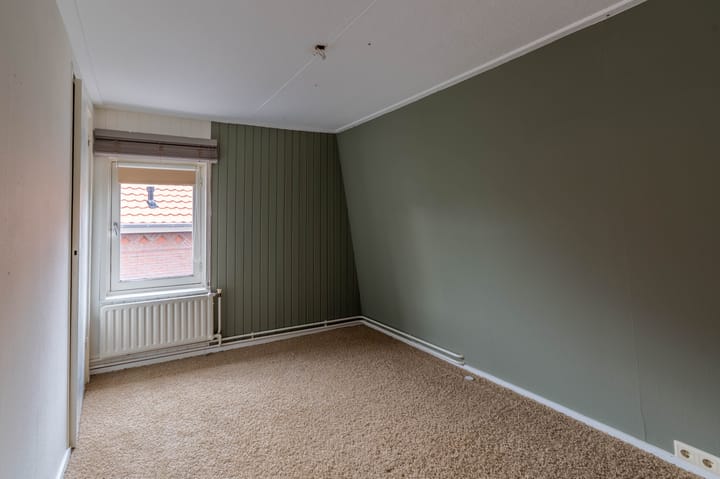 Photo 53 of Spoorstraat 58