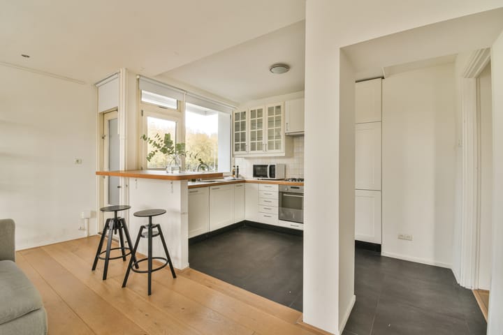 Photo 5 of Van Boshuizenstraat 1