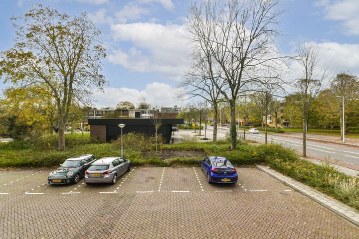 Photo 18 of Van Boshuizenstraat 1