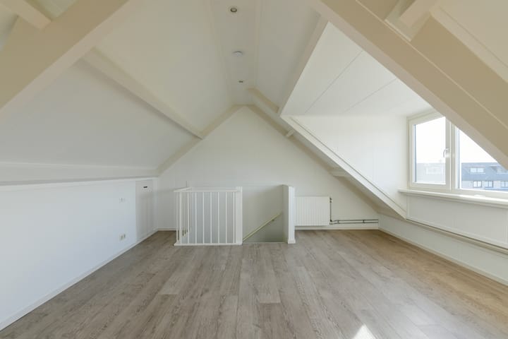 Foto 24 van Delta 199