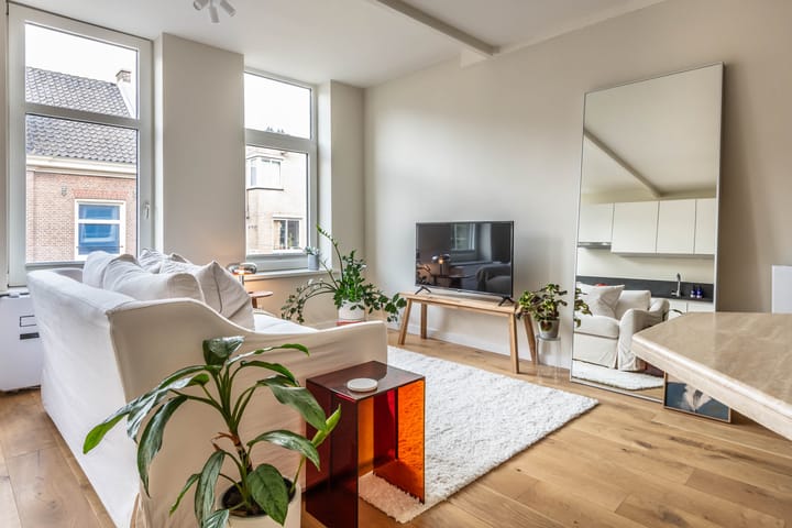 Photo 7 of Willemsstraat 135-2V