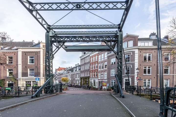 Photo 19 of Willemsstraat 135-2V
