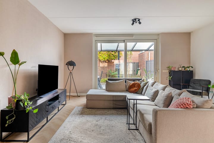 Foto 5 van Mariniersstraat 36