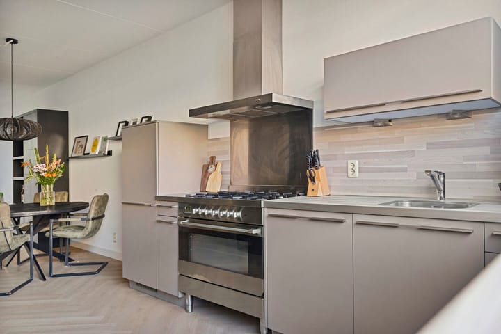 Foto 8 van Mariniersstraat 36