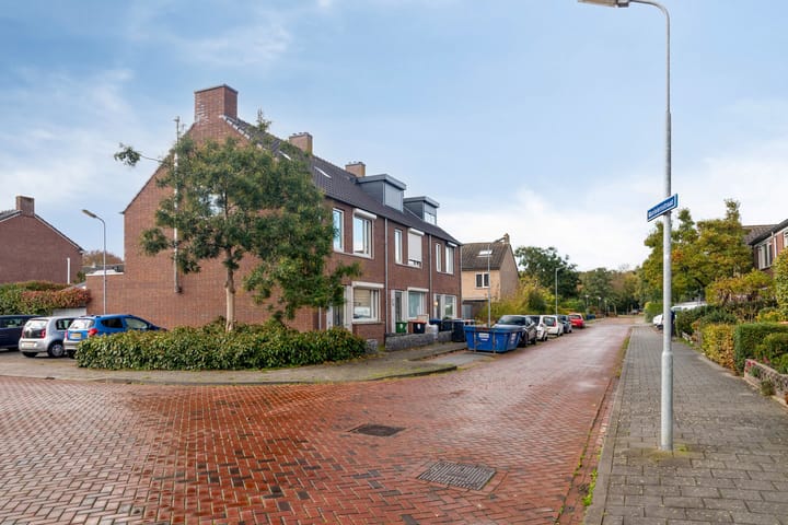 Foto 25 van Mariniersstraat 36