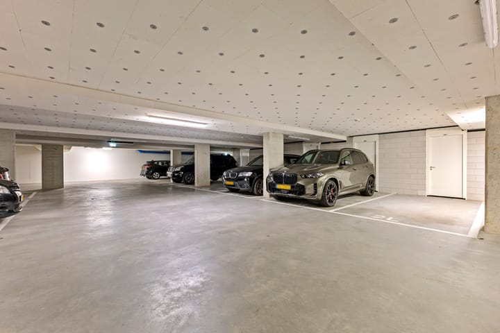 Photo 31 of Runweg 2-L