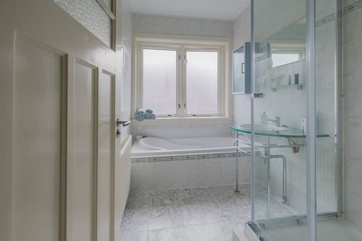 Photo 46 of Middenweg 153