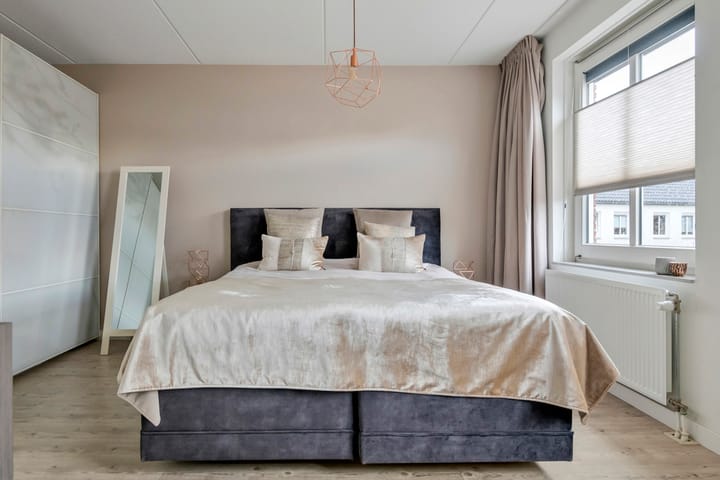 Foto 24 van De Binnenplaats 39