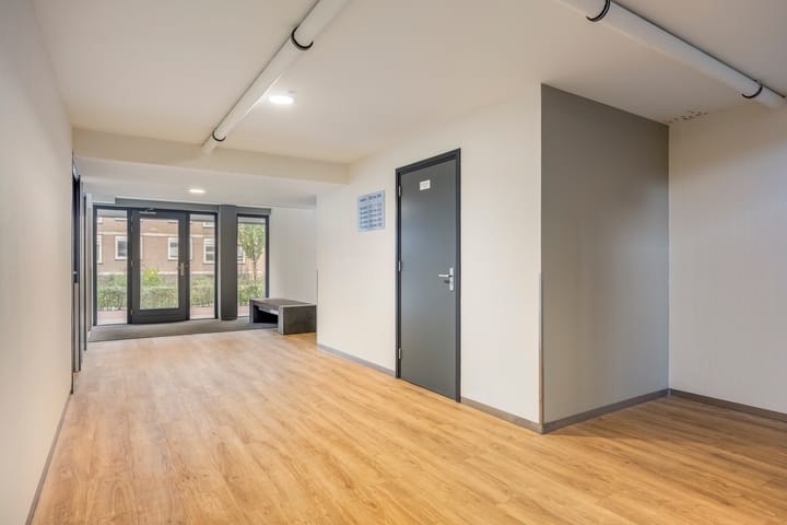 Photo 7 of Ir J.P. van Muijlwijkstraat 272