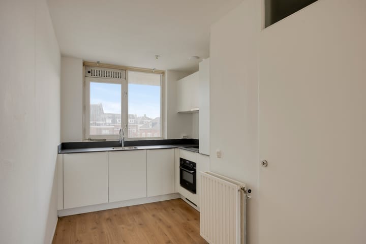 Photo 12 of Ir J.P. van Muijlwijkstraat 272