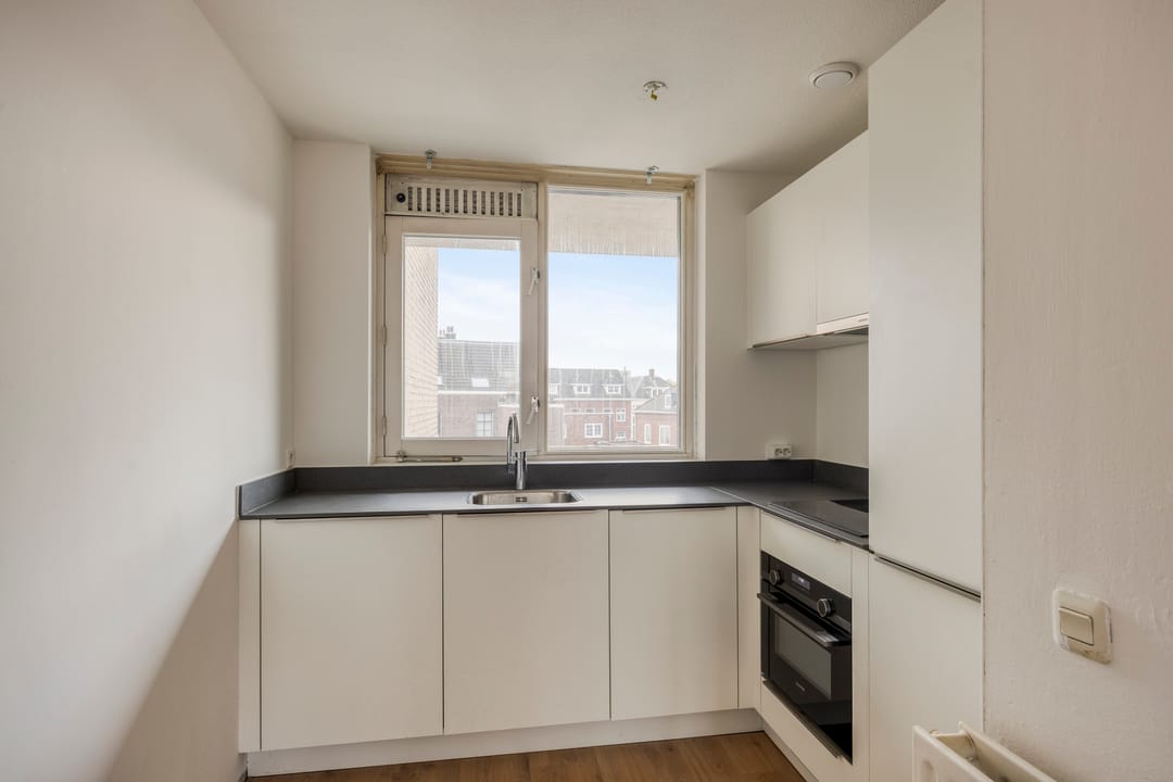 Photo 13 of Ir J.P. van Muijlwijkstraat 272