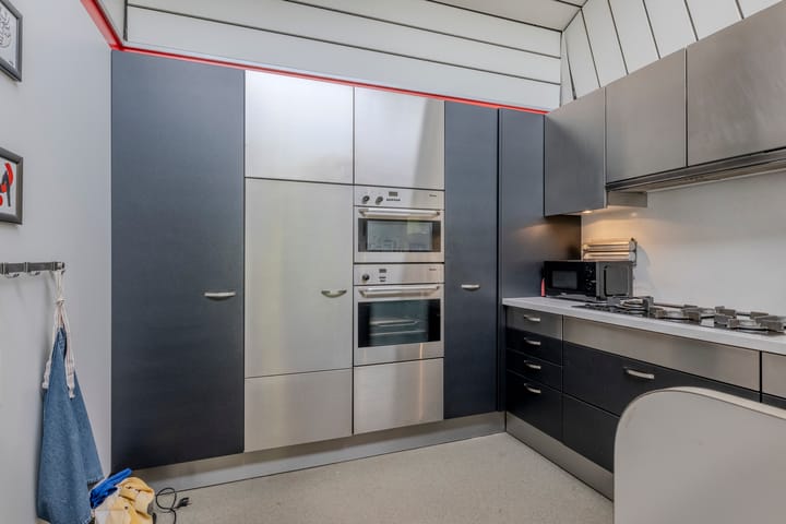 Photo 13 of Bredaseweg 323-B