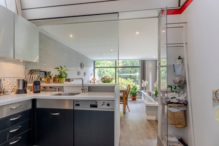 Photo 14 of Bredaseweg 323-B