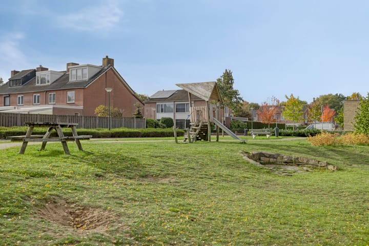 Foto 49 van van Goenstraat 9