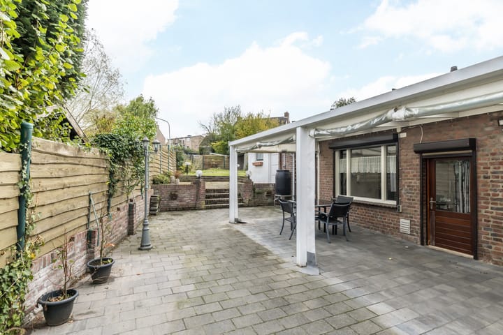 Photo 2 of Servatiusstraat 15