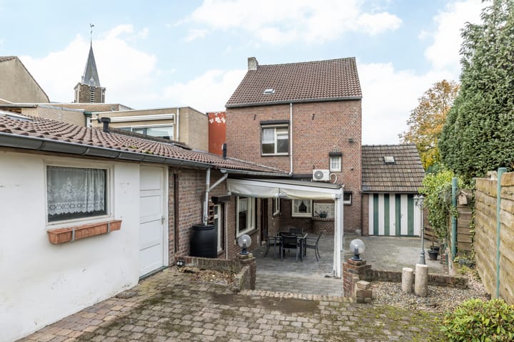 Photo 40 of Servatiusstraat 15