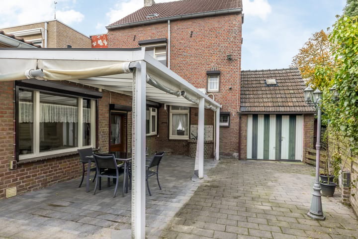 Photo 41 of Servatiusstraat 15