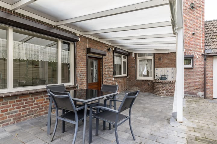 Photo 42 of Servatiusstraat 15