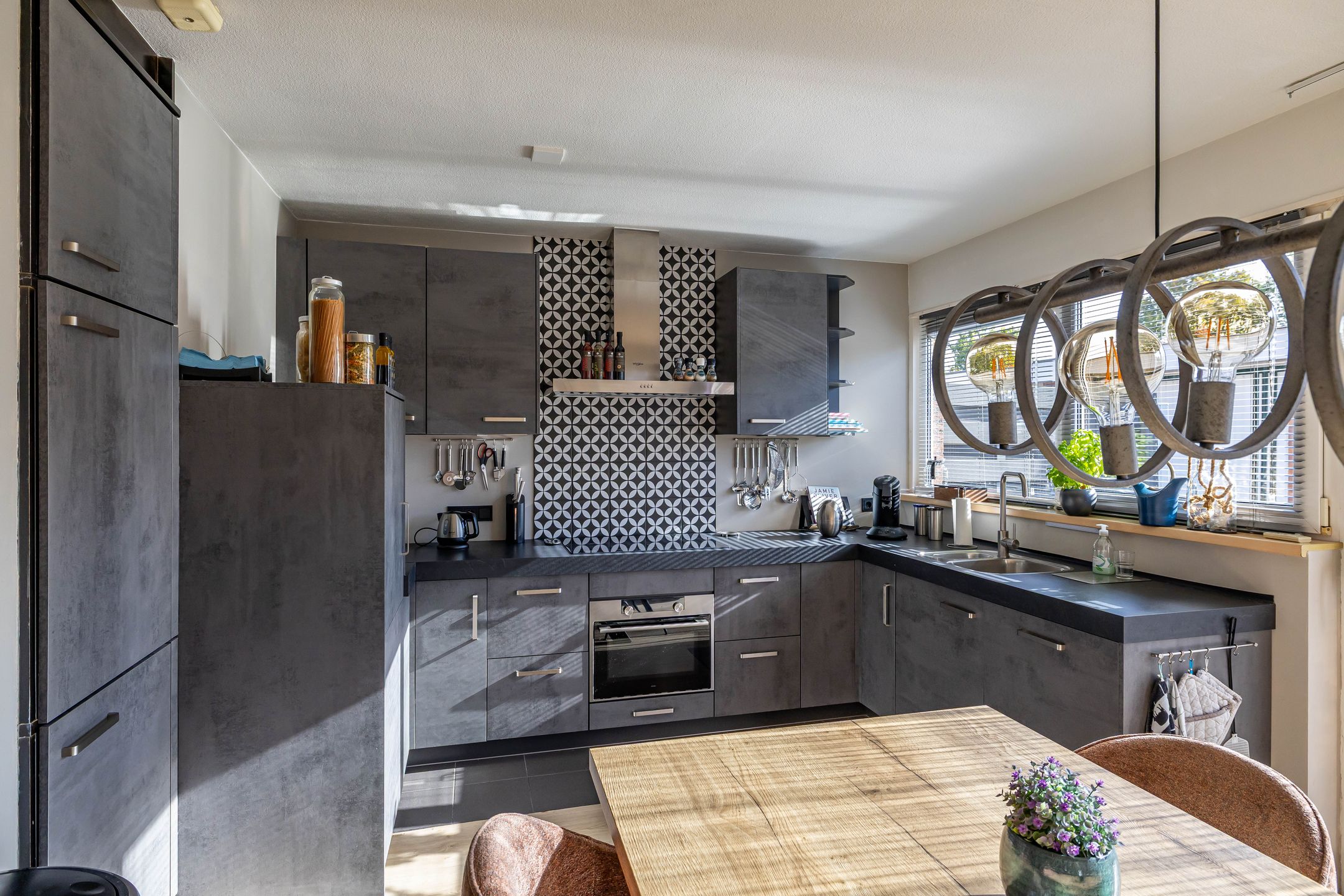 Photo 18 of Bonnen 12-D