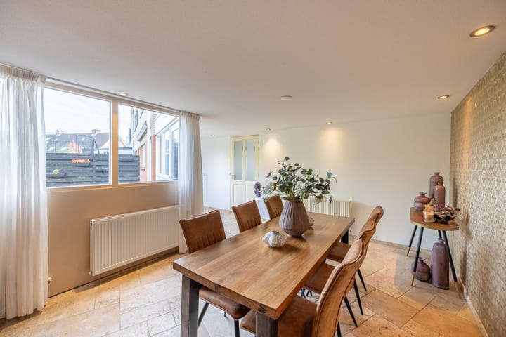 Foto 15 van Medler 10