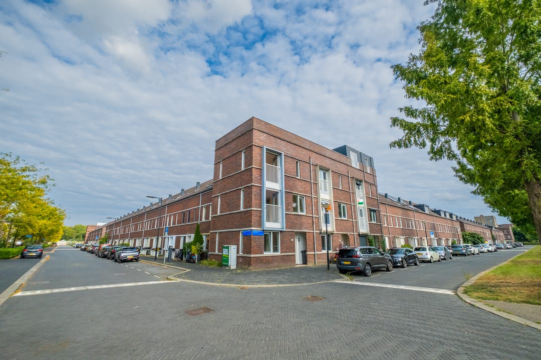 Foto 1 van Emanzana 3