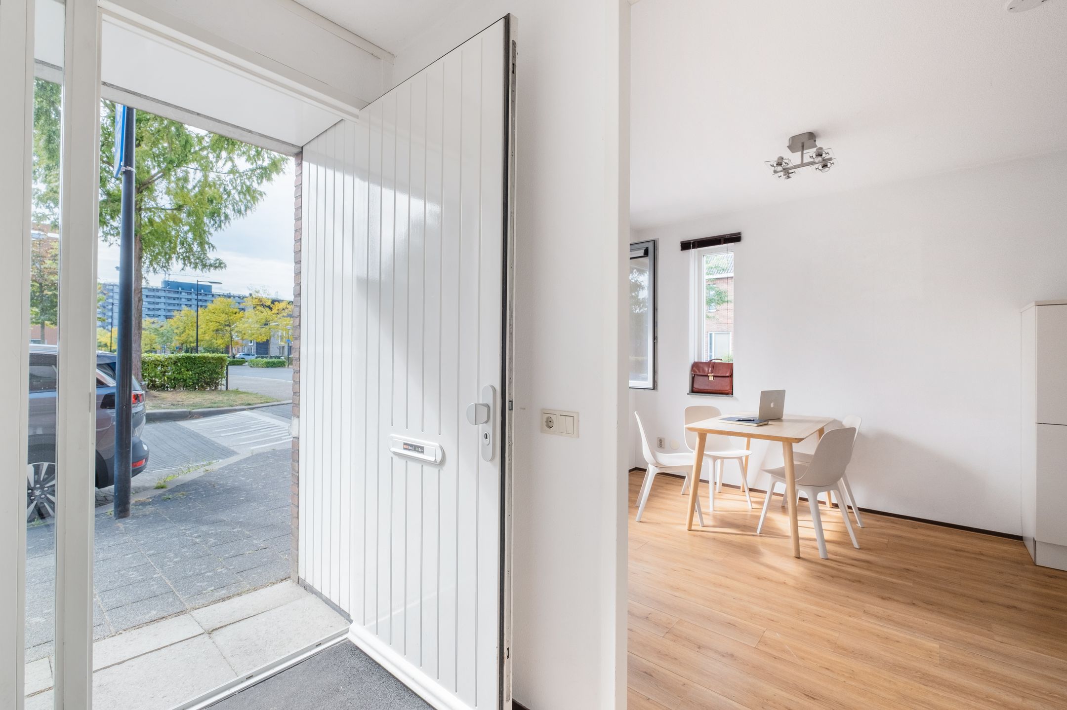 Foto 3 van Emanzana 3