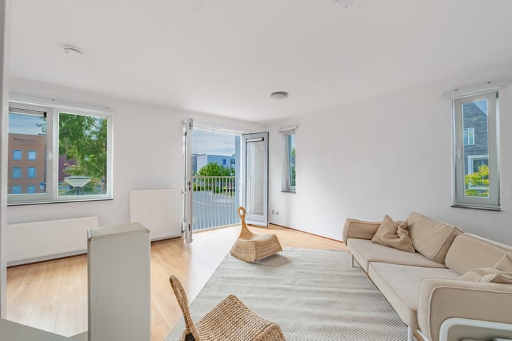 Photo 11 of Emanzana 3