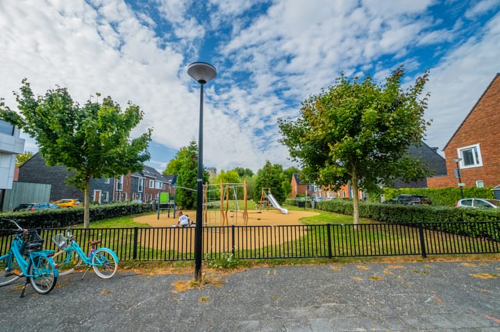 Photo 25 of Emanzana 3