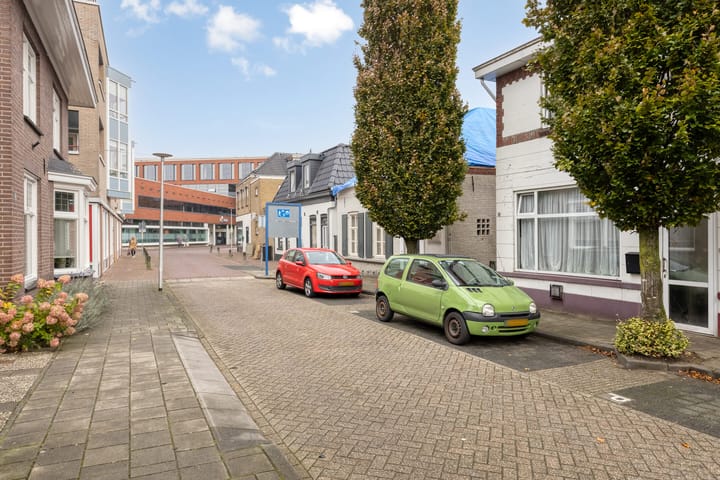 Foto 7 van Spoorstraat 5