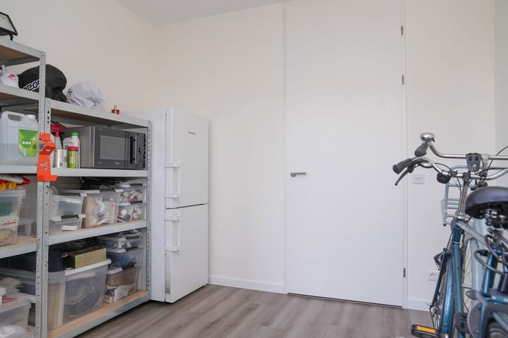 Photo 18 of Annie M.G. Schmidthof 17