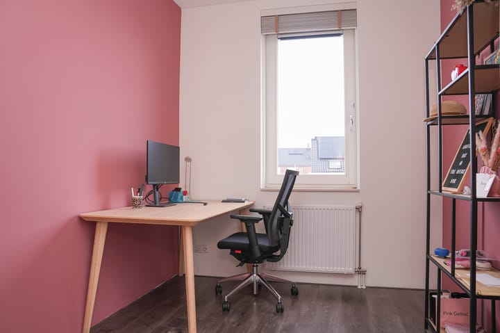 Photo 26 of Annie M.G. Schmidthof 17