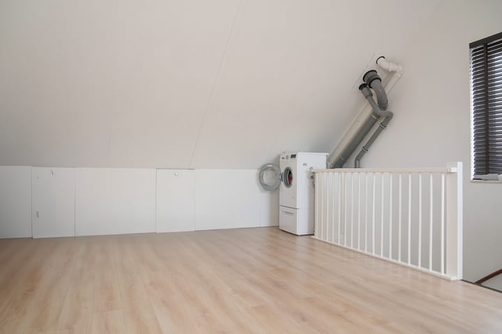 Photo 27 of Annie M.G. Schmidthof 17