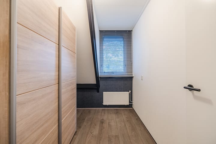 Photo 19 of Merelstraat 5-A