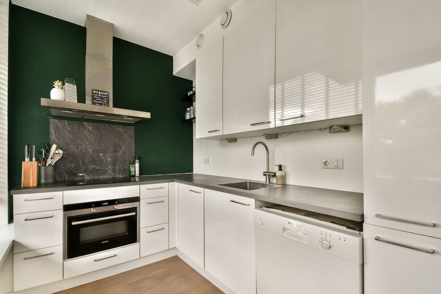 Photo 10 of Tesselschadestraat 14