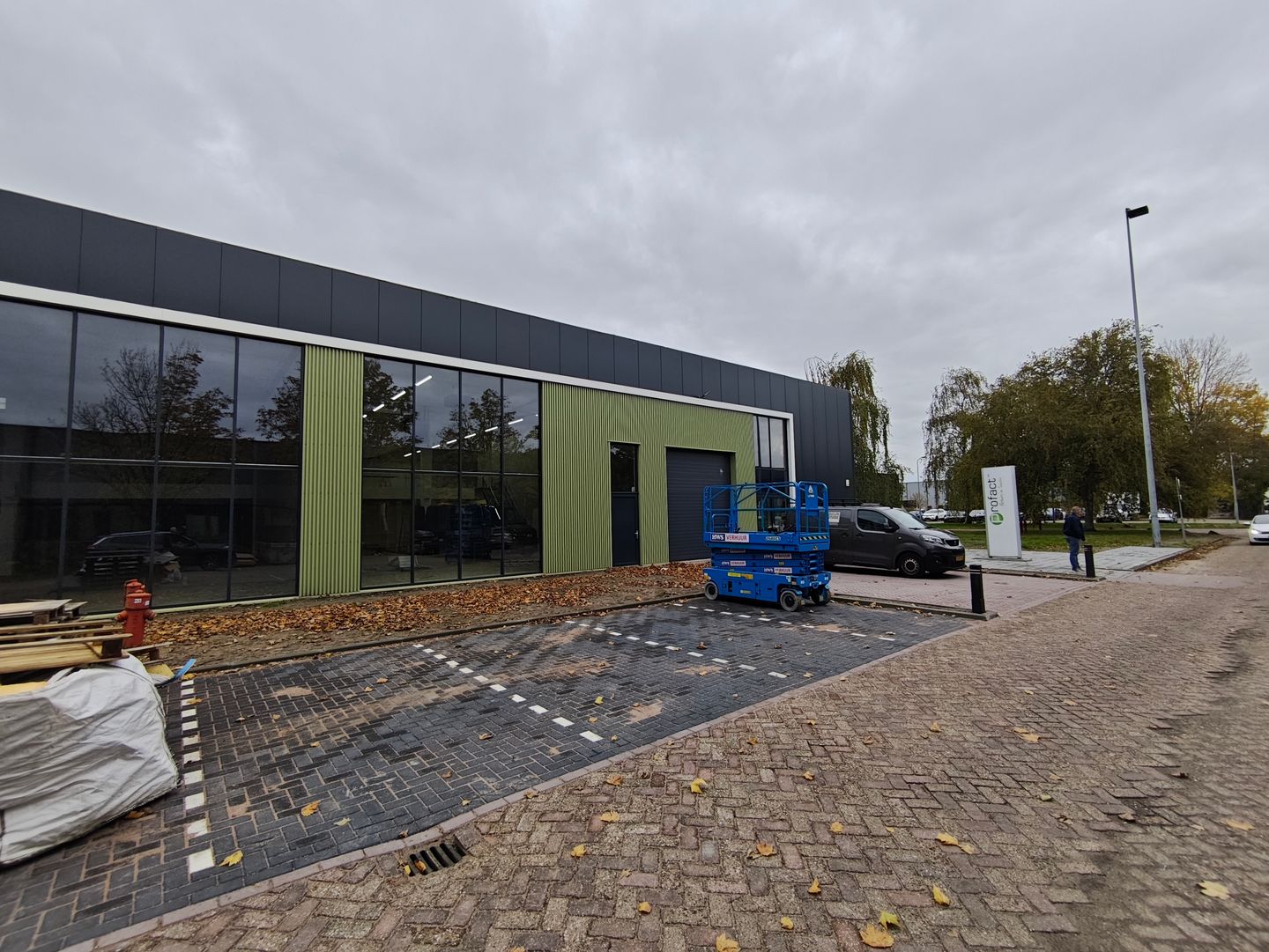 View photo 1 of Zoete Inval 8-B