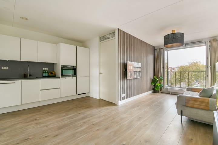 Photo 2 of Flemingstraat 98-C