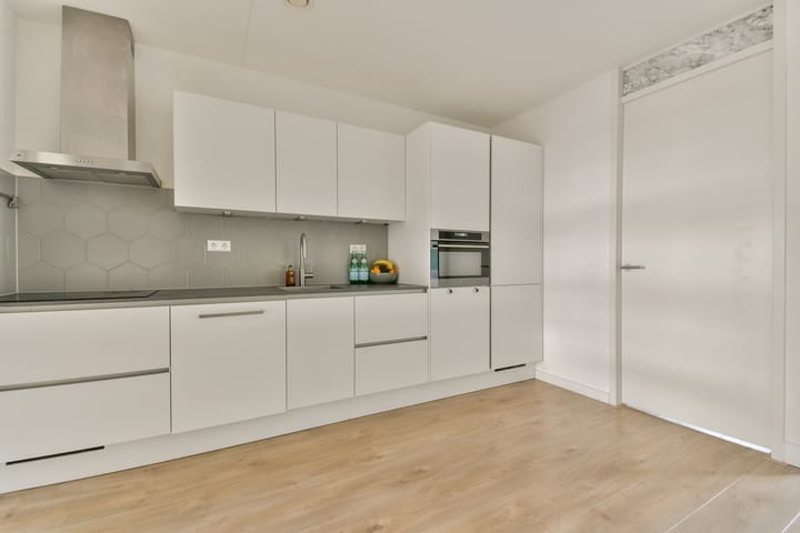 Photo 16 of Flemingstraat 98-C