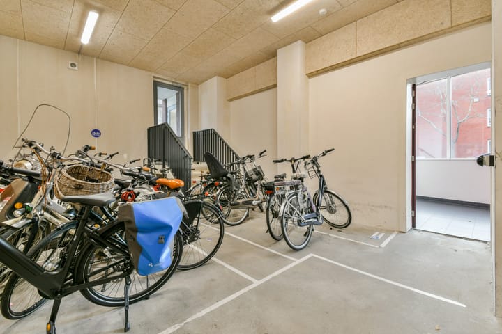 Photo 28 of Flemingstraat 98-C