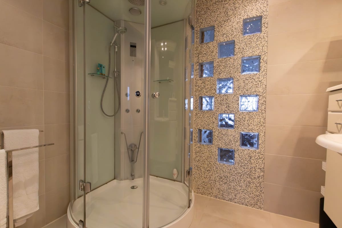 Foto 15 van Boulevard Ir de Vassy 191