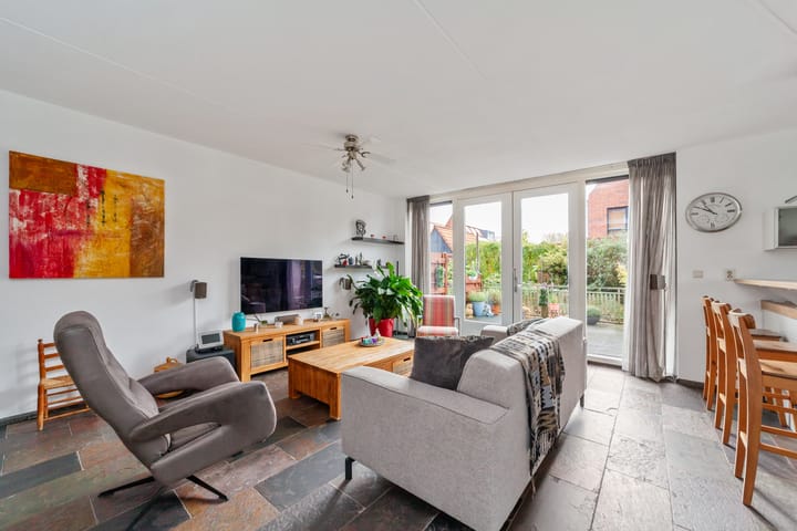 Photo 2 of Waterweegbree 34