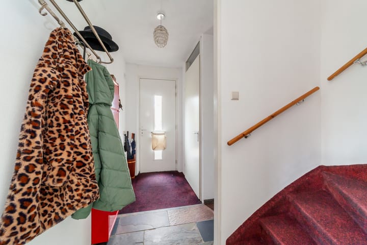 Photo 31 of Waterweegbree 34