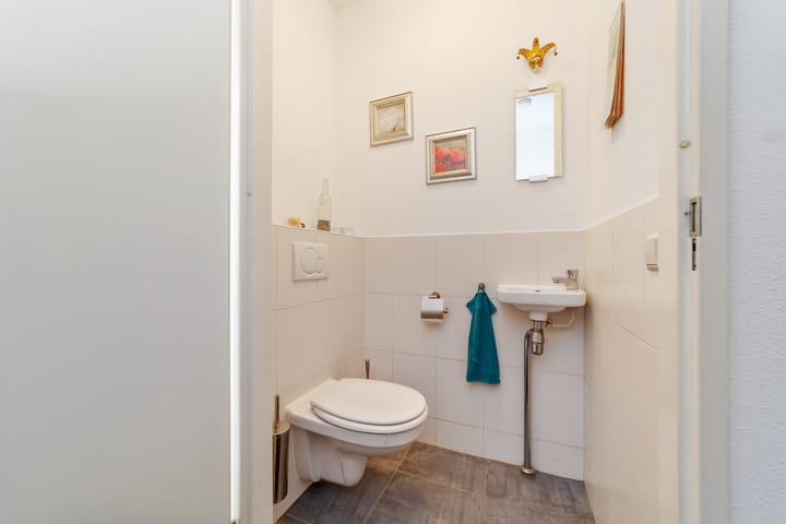 Photo 32 of Waterweegbree 34