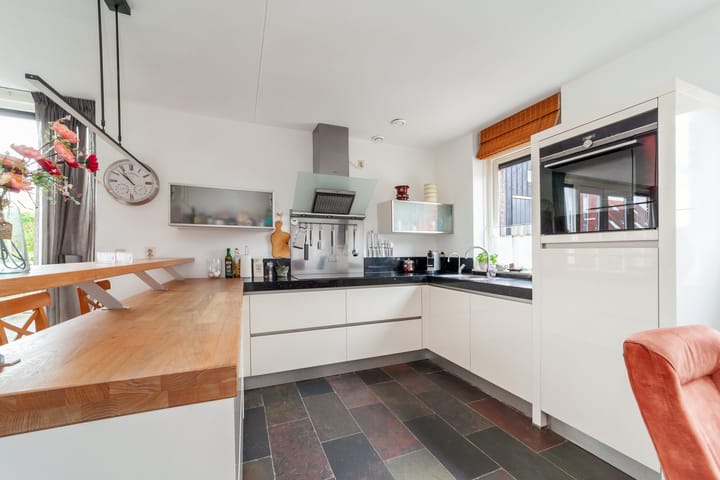 Photo 12 of Waterweegbree 34