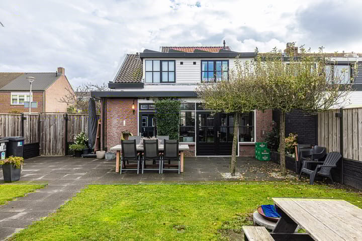 Photo 33 of Piet Heinstraat 23