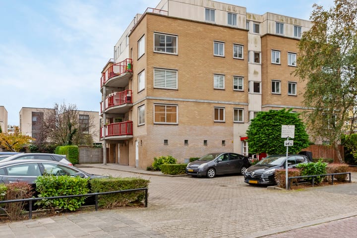 Photo 25 of Louis Davidsstraat 86